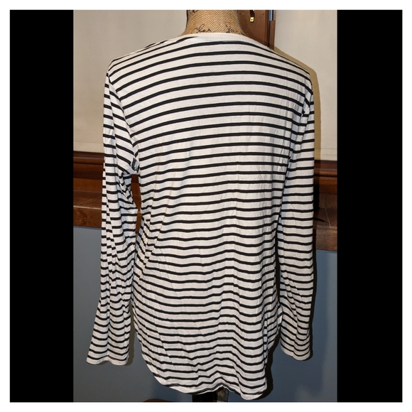 Old Navy relaxed v-neck stripped long sleeve blouse size large tall - Picture 3 of 3